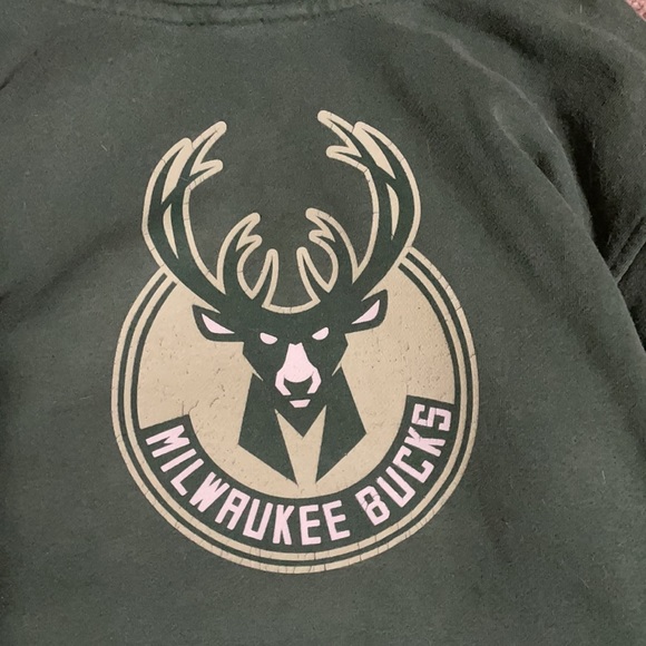 Youth Milwaukee Bucks Hoodie - Picture 3 of 3